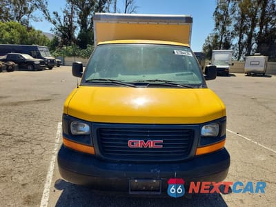 Piąte zdjęcie samochodu w środku: 2008 GMC SAVANA BOX TRUCK VIN:1GDGG31CX81907005 - miniatura
