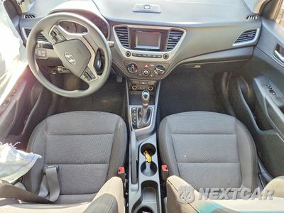 Zdjęcie 8 z 12 samochodu: 2019 HYUNDAI ACCENT SE VIN:3KPC24A33KE076412 - miniatura