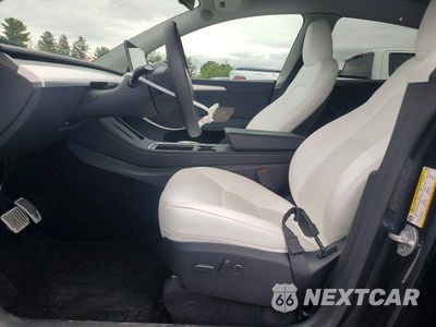 Zdjęcie 7 z 12 samochodu: 2024 TESLA MODEL Y VIN:7SAYGDEE9RA254248 - miniatura