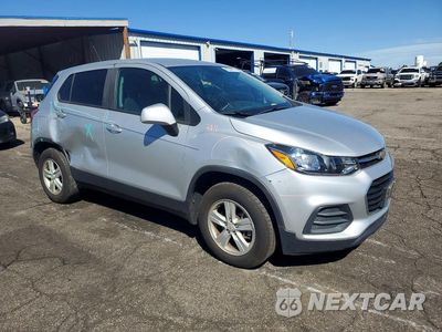 Czwarte zdjęcie samochodu z boku: 2020 CHEVROLET TRAX LS VIN:KL7CJNSB2LB320934 - miniatura