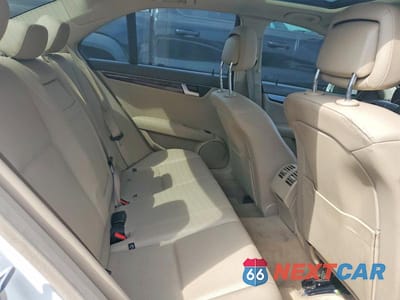 Zdjęcie 10 z 12 samochodu: 2013 MERCEDES-BENZ C 300 4MATIC VIN:WDDGF8AB8DR290572 - miniatura