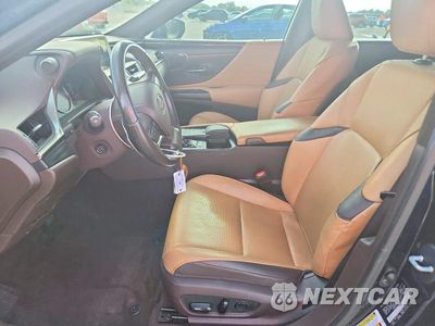 Zdjęcie 7 z 13 samochodu: 2019 LEXUS ES 350 VIN:58ABZ1B16KU048225 - miniatura