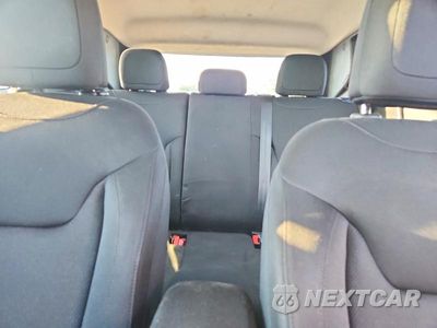 Zdjęcie 10 z 13 samochodu: 2018 JEEP RENEGADE SPORT VIN:ZACCJBAH7JPG99424 - miniatura