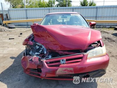 Piąte zdjęcie samochodu w środku: 2002 HONDA ACCORD LX VIN:1HGCG16452A008375 - miniatura