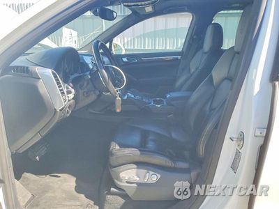 Zdjęcie 7 z 13 samochodu: 2017 PORSCHE CAYENNE VIN:WP1AA2A24HKA82424 - miniatura