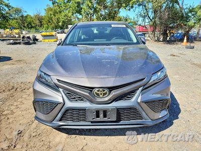 Piąte zdjęcie samochodu w środku: 2023 TOYOTA CAMRY SE VIN:4T1S11AK2PU792226 - miniatura