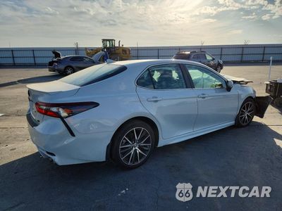 Trzecie zdjęcie samochodu z tyłu: 2024 TOYOTA CAMRY SE VIN:4T1G11AK5RU194382 - miniatura