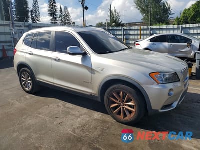 Czwarte zdjęcie samochodu z boku: 2011 BMW X3 XDRIVE35I VIN:5UXWX7C56BLL15102 - miniatura