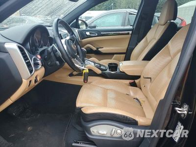 Zdjęcie 7 z 13 samochodu: 2017 PORSCHE CAYENNE VIN:WP1AA2A29HKA88882 - miniatura