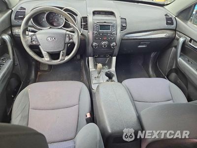 Zdjęcie 8 z 13 samochodu: 2012 KIA SORENTO LX VIN:5XYKT3A10CG281711 - miniatura