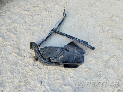 Zdjęcie 12 z 13 samochodu: 2018 TOYOTA CAMRY LE VIN:4T1B11HK0JU066586 - miniatura