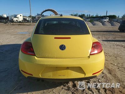Zdjęcie 6 z 12 samochodu: 2014 VOLKSWAGEN BEETLE VIN:3VWJX7AT6EM628938 - miniatura