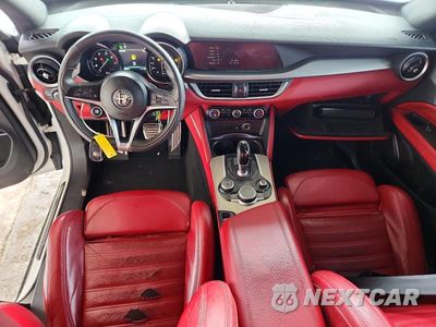 Zdjęcie 8 z 13 samochodu: 2019 ALFA ROMEO STELVIO TI VIN:ZASPAKBN3K7C50138 - miniatura