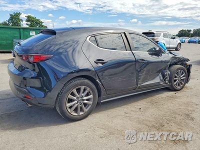 Trzecie zdjęcie samochodu z tyłu: 2021 MAZDA 3 VIN:JM1BPAJL3M1308251 - miniatura