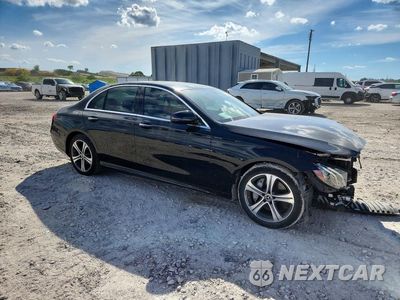Czwarte zdjęcie samochodu z boku: 2020 MERCEDES-BENZ E 350 VIN:W1KZF8DB5LA837542 - miniatura