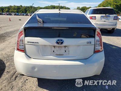 Zdjęcie 6 z 12 samochodu: 2013 TOYOTA PRIUS TWO VIN:JTDKN3DU3D5601565 - miniatura