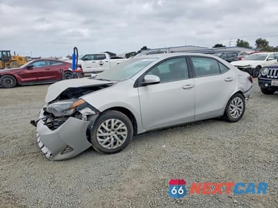 2017 TOYOTA COROLLA LE 5YFBURHE2HP613904 - główne zdjęcie licytacji z USA - miniatura