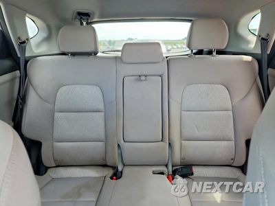 Zdjęcie 10 z 13 samochodu: 2016 HYUNDAI TUCSON SE VIN:KM8J33A40GU092451 - miniatura