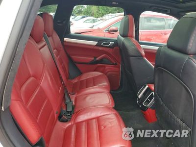 Zdjęcie 11 z 13 samochodu: 2015 PORSCHE CAYENNE TURBO VIN:WP1AC2A26FLA82720 - miniatura