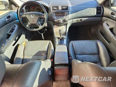 Zdjęcie 8 z 12 samochodu: 2007 HONDA ACCORD EX VIN:1HGCM66527A021655 - miniatura