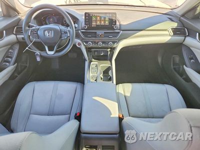Zdjęcie 8 z 13 samochodu: 2018 HONDA ACCORD HYBRID EX VIN:1HGCV3F44JA007895 - miniatura