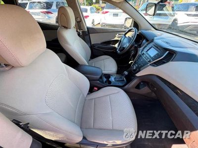 Piąte zdjęcie samochodu w środku: 2018 HYUNDAI SANTA FE SPORT 2.4L VIN:5NMZTDLB2JH056476 - miniatura