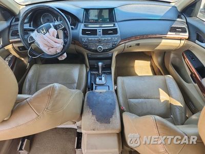 Zdjęcie 8 z 12 samochodu: 2012 HONDA ACCORD EXL VIN:1HGCP2F88CA062716 - miniatura