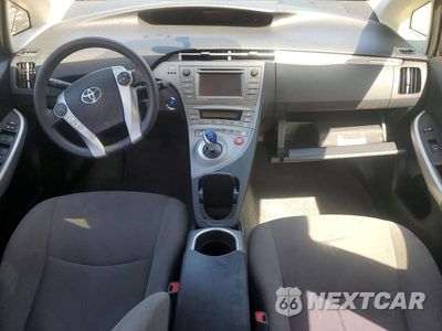 Zdjęcie 8 z 12 samochodu: 2014 TOYOTA PRIUS PLUG-IN HYBRID BASE VIN:JTDKN3DP8E3056180 - miniatura