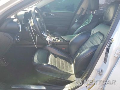 Zdjęcie 7 z 12 samochodu: 2018 ALFA ROMEO GIULIA TI VIN:ZARFAECN3J7576434 - miniatura