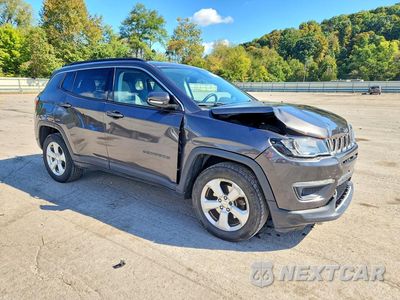 Czwarte zdjęcie samochodu z boku: 2019 JEEP COMPASS LATITUDE VIN:3C4NJDBB9KT628735 - miniatura