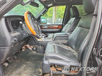 Zdjęcie 7 z 13 samochodu: 2016 LINCOLN NAVIGATOR L SELECT VIN:5LMJJ3JT8GEL10981 - miniatura
