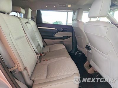 Zdjęcie 11 z 13 samochodu: 2015 TOYOTA HIGHLANDER LE PLUS VIN:5TDZKRFHXFS056844 - miniatura