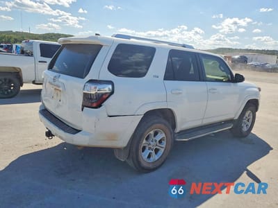 Trzecie zdjęcie samochodu z tyłu: 2017 TOYOTA 4RUNNER SR5 VIN:JTEBU5JR1H5481412 - miniatura