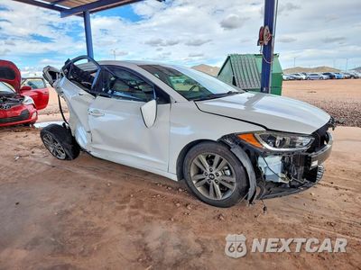Czwarte zdjęcie samochodu z boku: 2018 HYUNDAI ELANTRA VALUE EDITION VIN:5NPD84LFXJH372368 - miniatura