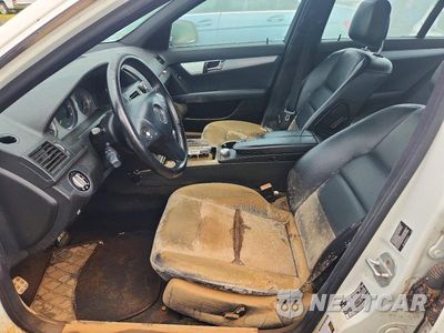 Zdjęcie 7 z 13 samochodu: 2008 MERCEDES-BENZ C 300 VIN:WDDGF54X08R035989 - miniatura