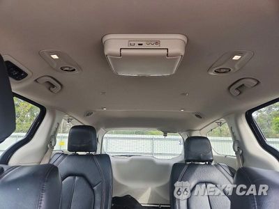 Zdjęcie 10 z 13 samochodu: 2018 CHRYSLER PACIFICA TOURING L VIN:2C4RC1BG7JR227305 - miniatura