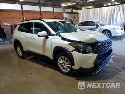 Czwarte zdjęcie samochodu z boku: 2024 TOYOTA COROLLA CROSS LE VIN:7MUCAABG3RV107151 - miniatura
