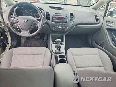 Zdjęcie 8 z 13 samochodu: 2018 KIA FORTE LX VIN:3KPFK4A72JE195163 - miniatura