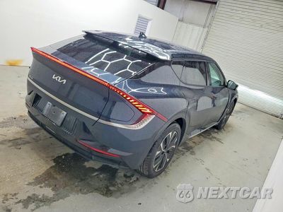 Trzecie zdjęcie samochodu z tyłu: 2023 KIA EV6 WIND VIN:KNDC34LAXP5128081 - miniatura