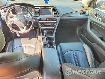 Zdjęcie 8 z 12 samochodu: 2018 HYUNDAI SONATA LIMITED VIN:5NPE34AF9JH632698 - miniatura
