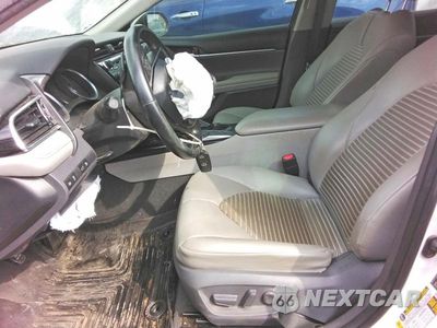 Zdjęcie 7 z 12 samochodu: 2018 TOYOTA CAMRY SE VIN:4T1B11HK9JU065579 - miniatura