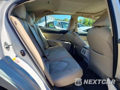 Zdjęcie 10 z 12 samochodu: 2018 TOYOTA CAMRY HYBRID XLE VIN:4T1B21HKXJU003668 - miniatura