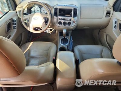 Zdjęcie 8 z 13 samochodu: 2006 FORD ESCAPE XLT VIN:1FMYU93196KC42651 - miniatura