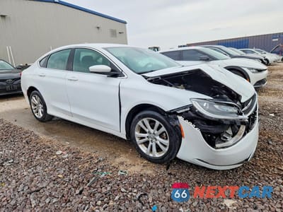 Czwarte zdjęcie samochodu z boku: 2015 CHRYSLER 200 LIMITED VIN:1C3CCCAB9FN560041 - miniatura
