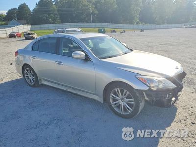 Czwarte zdjęcie samochodu z boku: 2012 HYUNDAI GENESIS 3.8L VIN:KMHGC4DD7CU204717 - miniatura