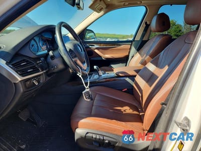Zdjęcie 7 z 13 samochodu: 2016 BMW X5 XDRIVE35I VIN:5UXKR0C54G0U48126 - miniatura