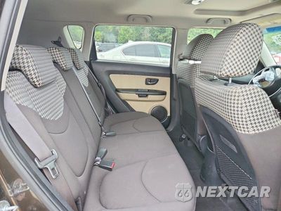 Zdjęcie 11 z 13 samochodu: 2010 KIA SOUL + VIN:KNDJT2A22A7132094 - miniatura