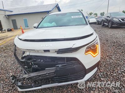Piąte zdjęcie samochodu w środku: 2023 KIA NIRO EX VIN:KNDCR3LE0P5114816 - miniatura