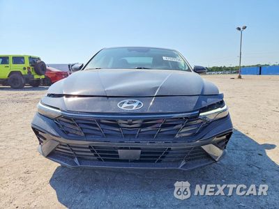 Piąte zdjęcie samochodu w środku: 2024 HYUNDAI ELANTRA LIMITED VIN:KMHLP4DG3RU810103 - miniatura
