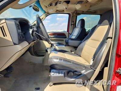 Zdjęcie 7 z 14 samochodu: 2005 FORD EXCURSION EDDIE BAUER VIN:1FMSU45P85EA84486 - miniatura